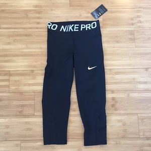 Women's M Nike Pro Dri-Fit Capri Pants